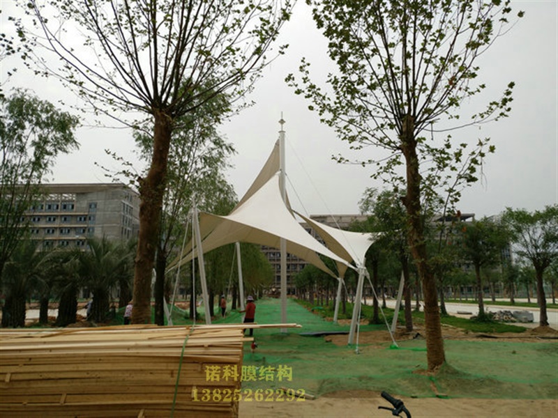 索膜建筑语言表述特征