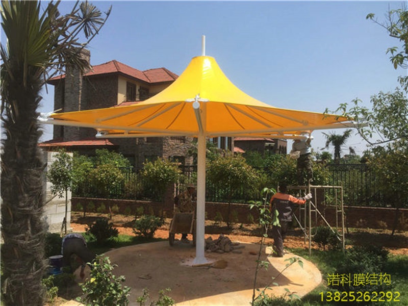 清洁建筑伞状膜结构的技巧
